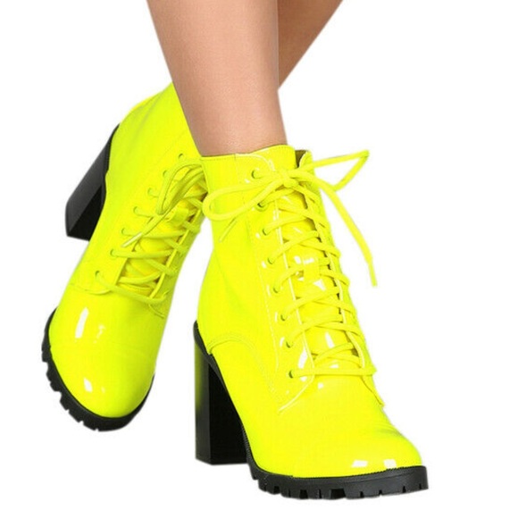 2 Left! Qupid SORRENTO Pink Neon Patent Lace-Up Heeled Combat Bootie - Picture 7 of 8